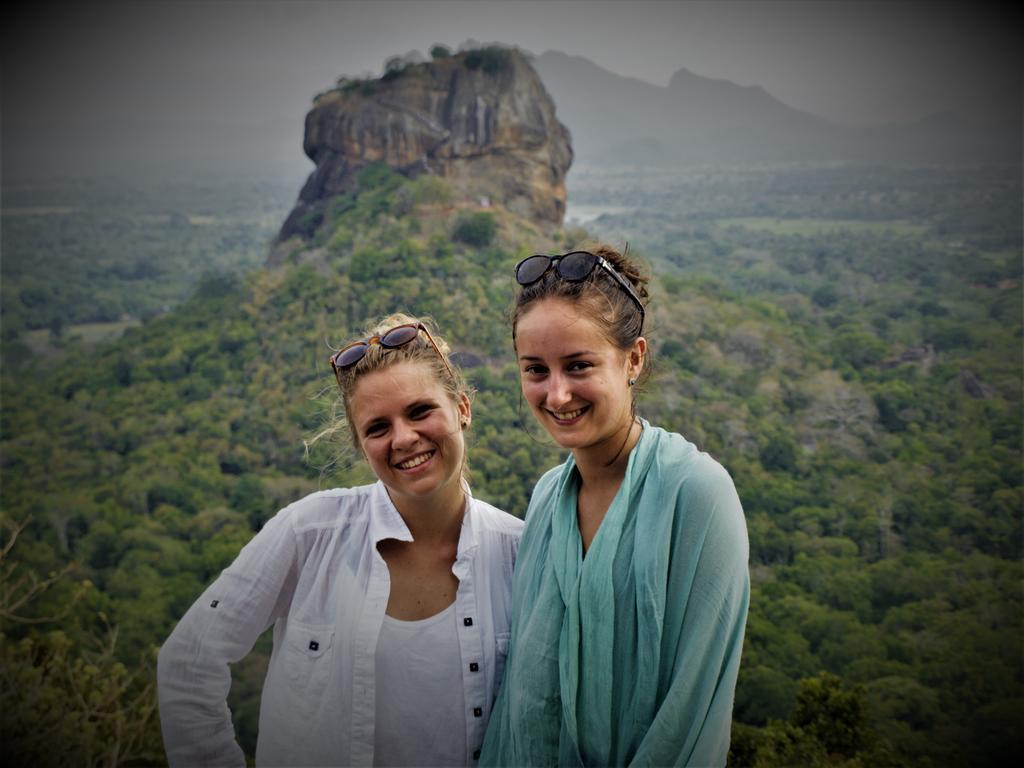 Gangadiya Lodge Sigiriya Esterno foto